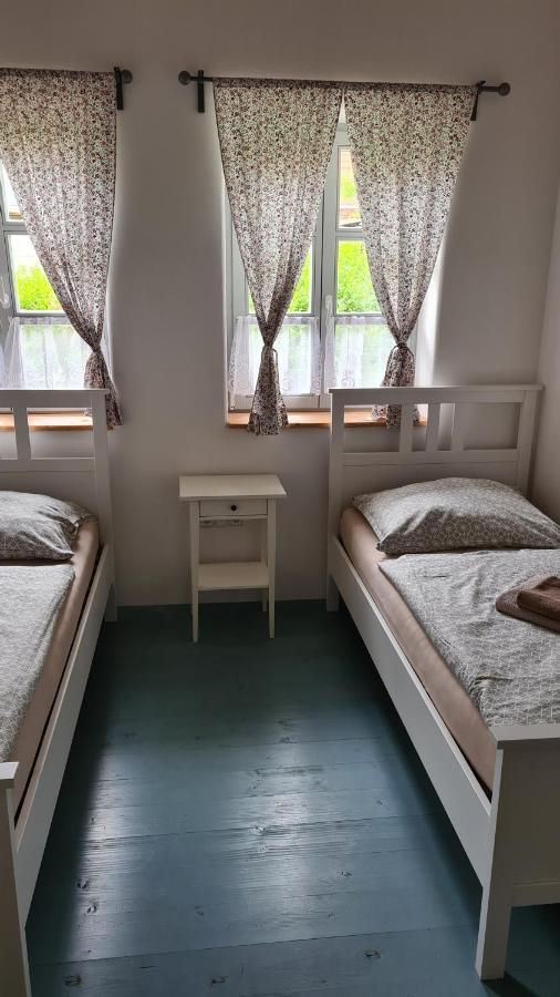 La Bobul Apartments Drnholec Bagian luar foto