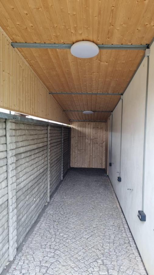 La Bobul Apartments Drnholec Bagian luar foto