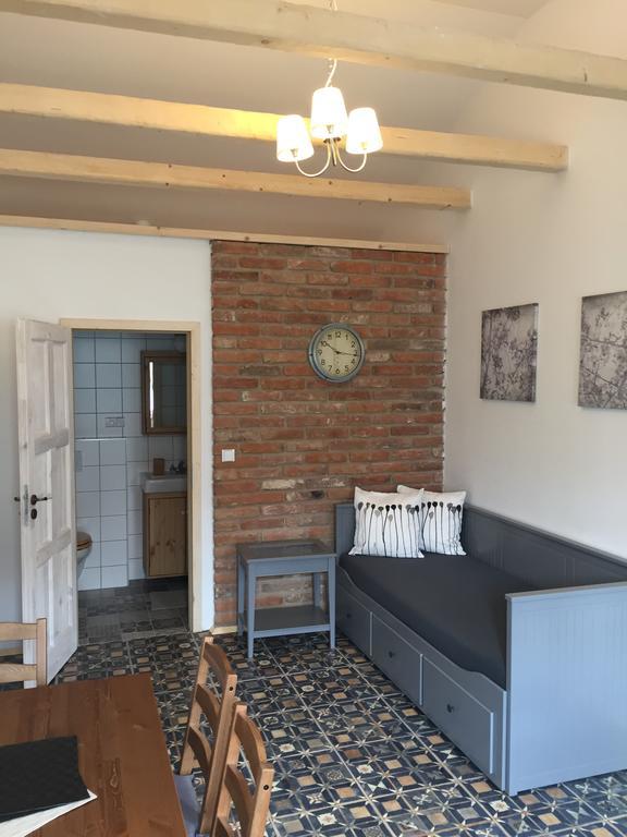 La Bobul Apartments Drnholec Bagian luar foto